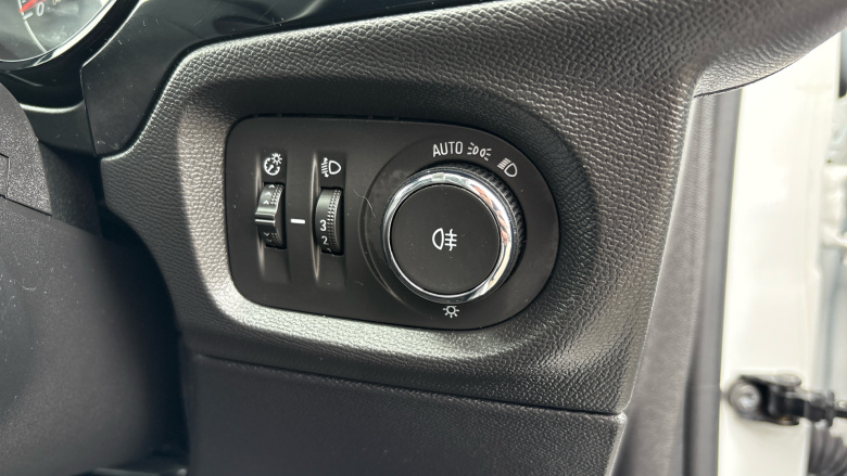 Vauxhall Corsa 1.2 Design 5dr Petrol Hatchback